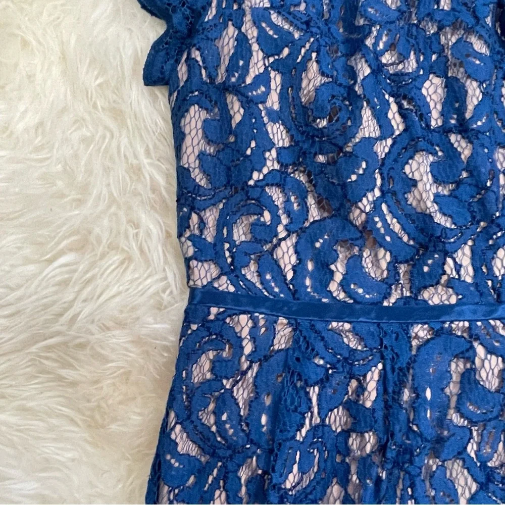 Short sleeve blue over beige lace dress - 6 - Picture 2 of 9